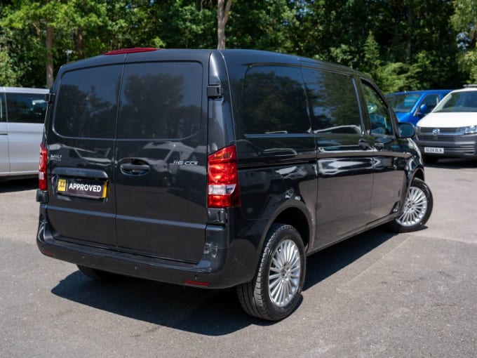 2025 Mercedes-benz Vito