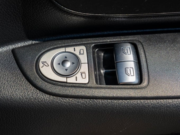 2025 Mercedes-benz Vito