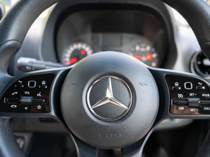 2025 Mercedes-benz Sprinter