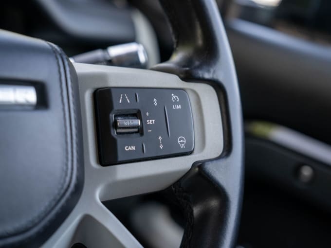 2025 Land Rover Defender
