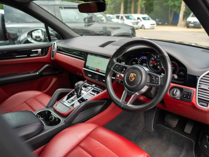 2025 Porsche Cayenne