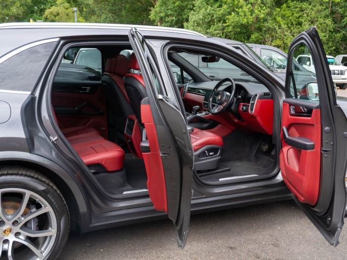 2025 Porsche Cayenne