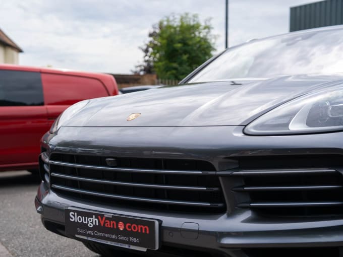 2025 Porsche Cayenne