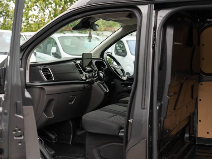 2025 Ford Transit Custom
