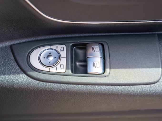 2025 Mercedes-benz Vito