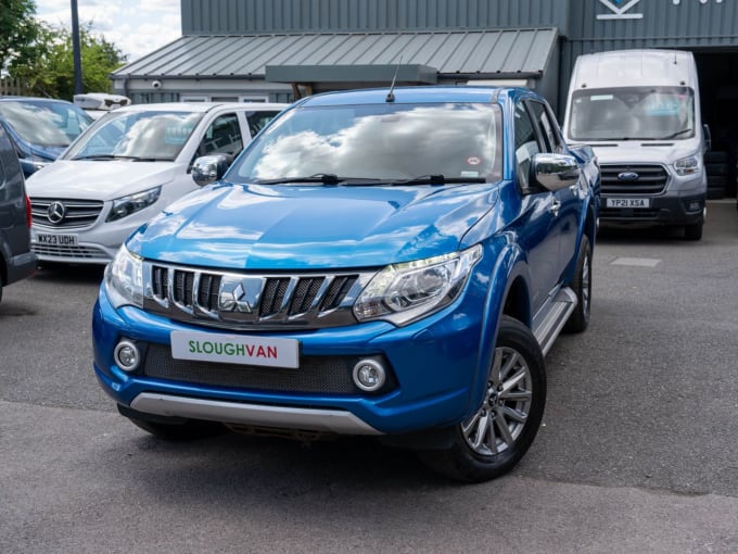 2025 Mitsubishi L200