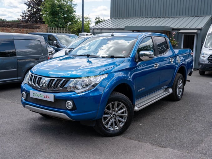2025 Mitsubishi L200