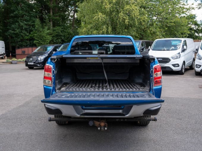 2025 Mitsubishi L200