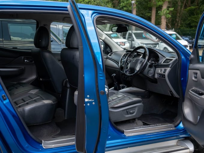 2025 Mitsubishi L200