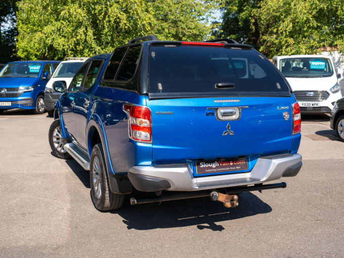 2025 Mitsubishi L200
