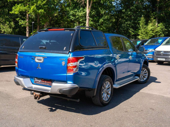 2025 Mitsubishi L200