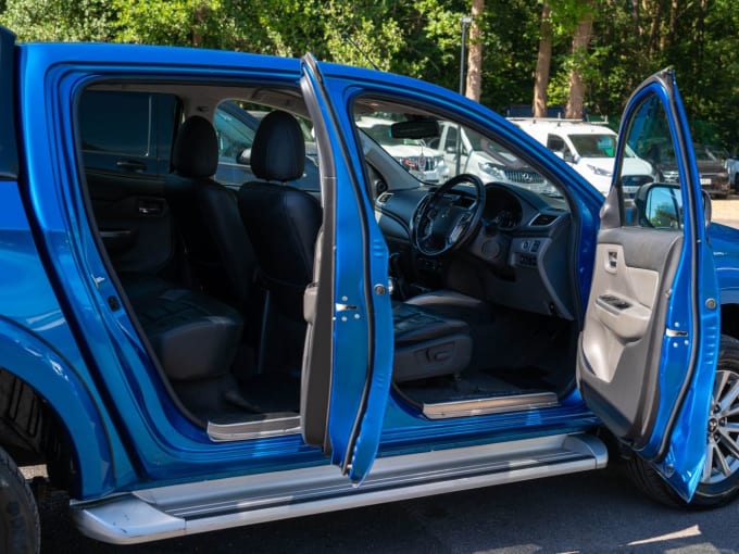2025 Mitsubishi L200