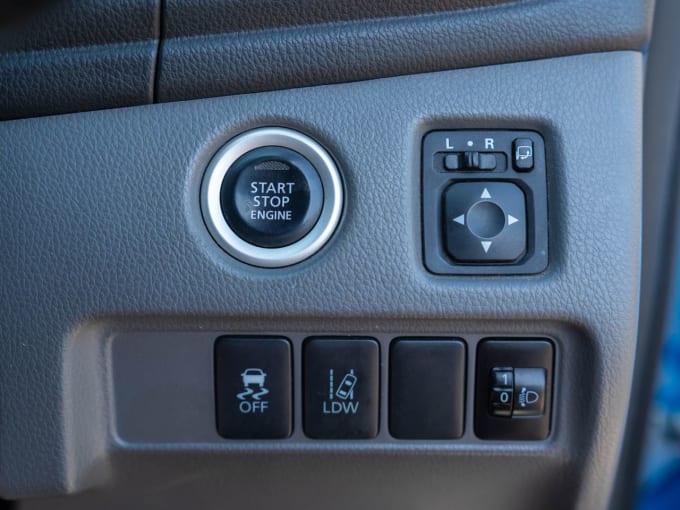 2025 Mitsubishi L200