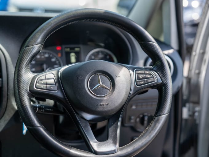 2025 Mercedes-benz Vito