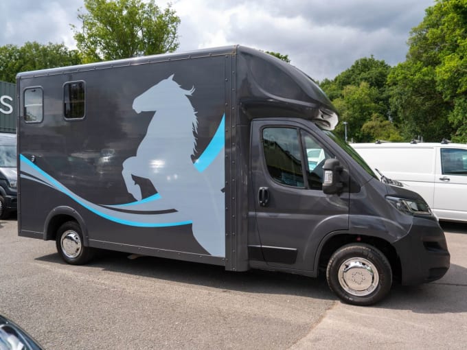 2025 Peugeot Boxer