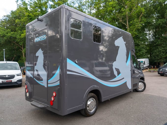 2025 Peugeot Boxer