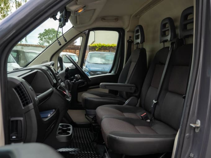 2025 Peugeot Boxer