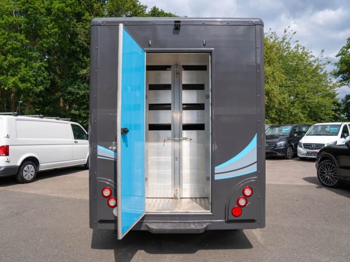 2025 Peugeot Boxer