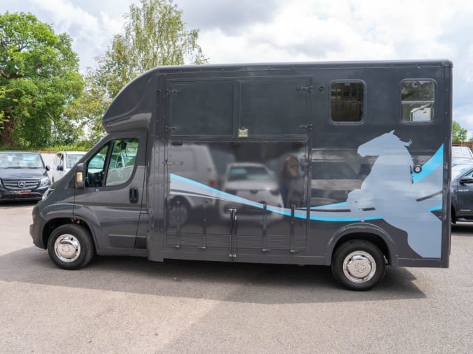 2025 Peugeot Boxer