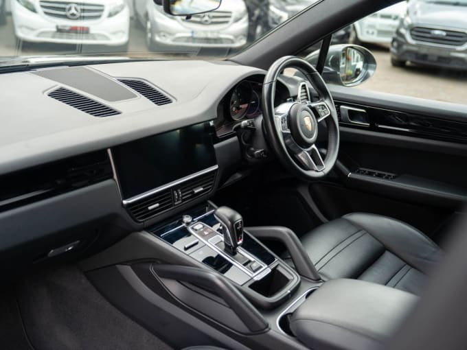 2025 Porsche Cayenne