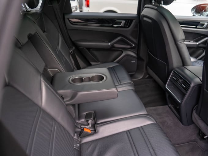 2025 Porsche Cayenne