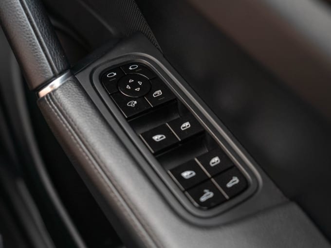 2025 Porsche Cayenne