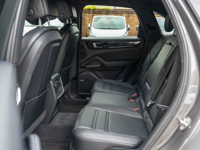 2025 Porsche Cayenne