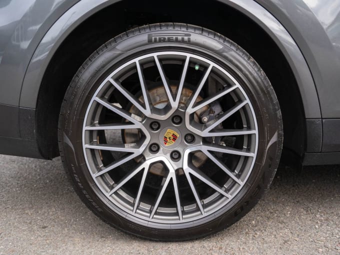 2025 Porsche Cayenne