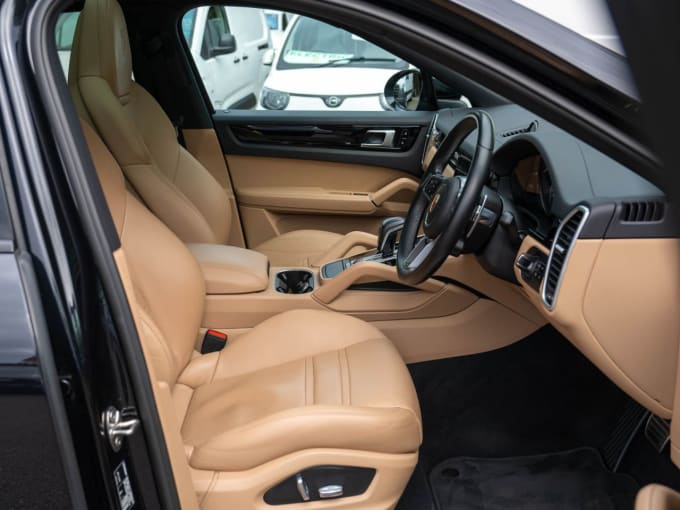 2025 Porsche Cayenne