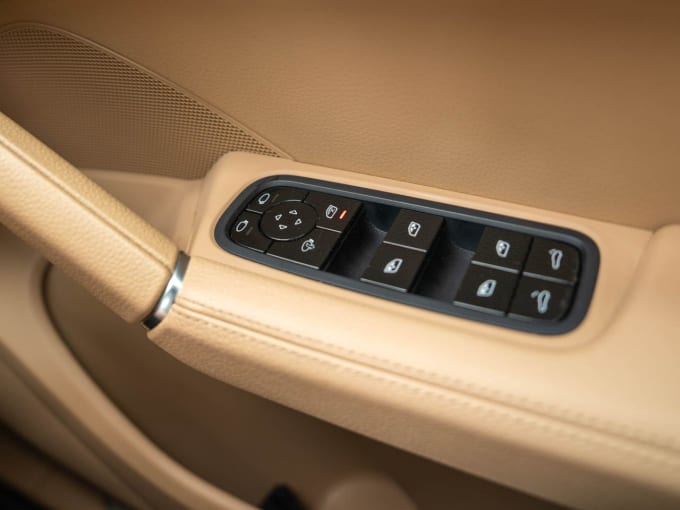2025 Porsche Cayenne