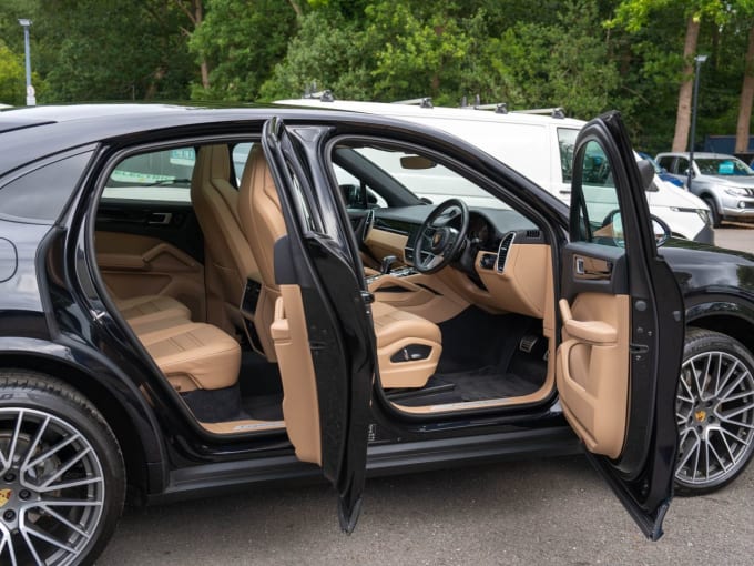 2025 Porsche Cayenne