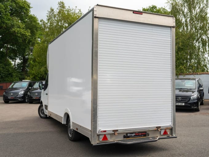 2025 Renault Master