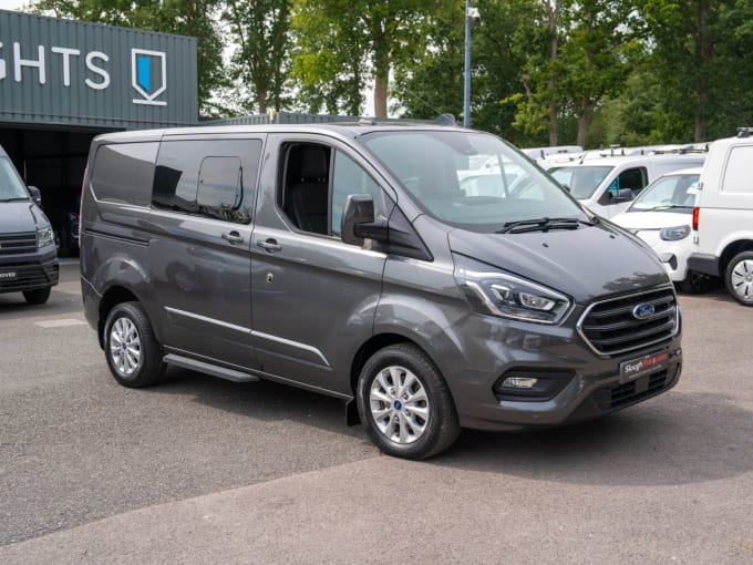 2025 Ford Transit Custom