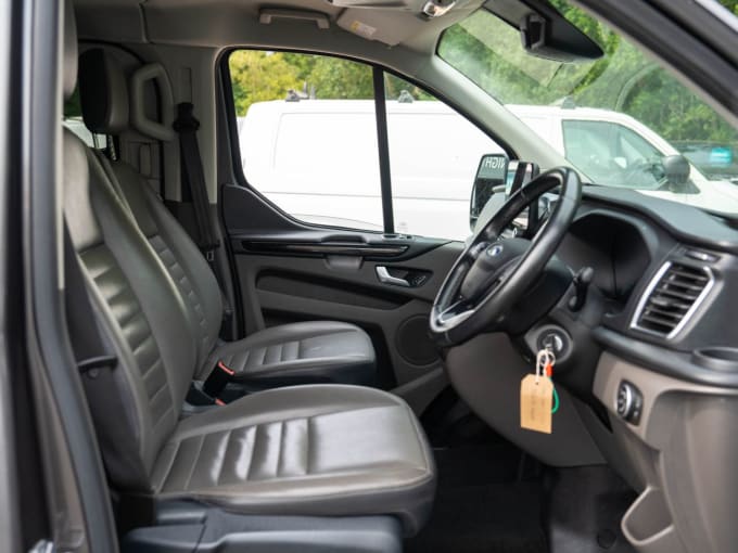 2025 Ford Transit Custom