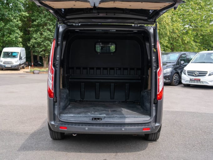 2025 Ford Transit Custom