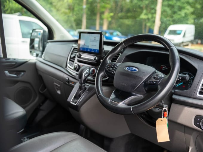 2025 Ford Transit Custom