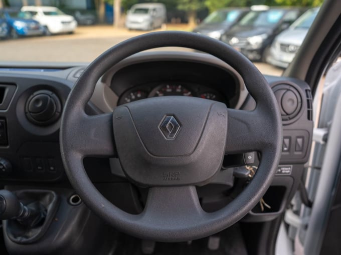 2025 Renault Master