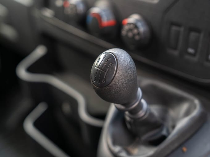 2025 Renault Master