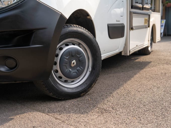 2025 Renault Master