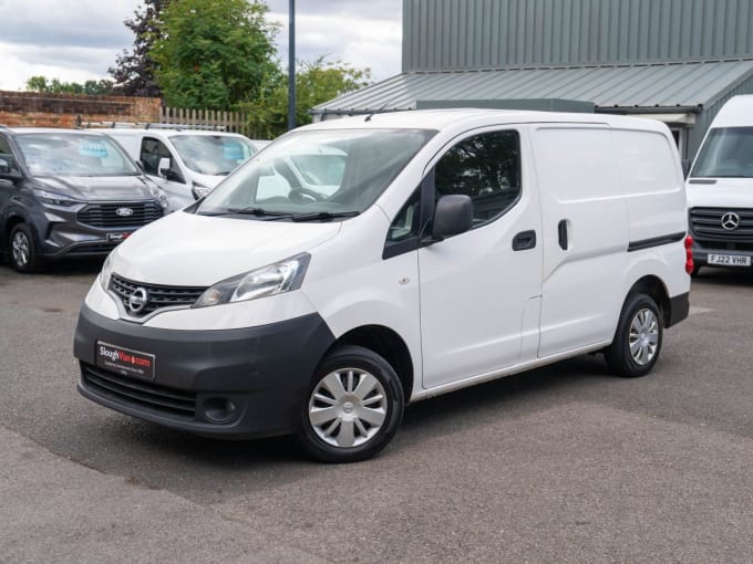 2025 Nissan Nv200