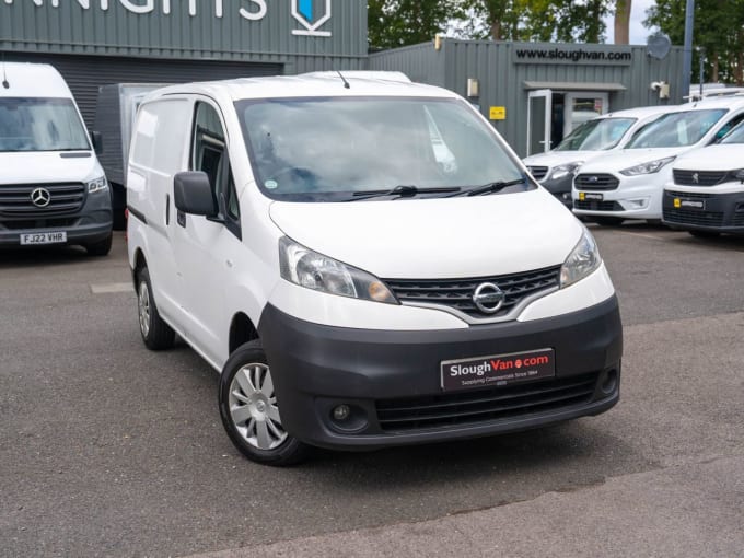2025 Nissan Nv200