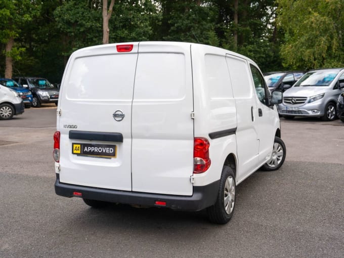 2025 Nissan Nv200