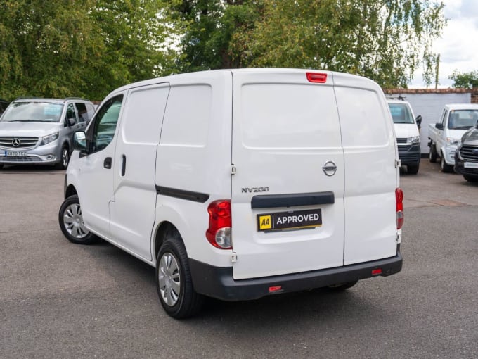 2025 Nissan Nv200