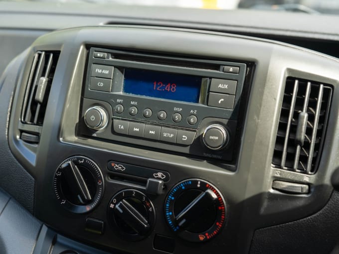 2025 Nissan Nv200