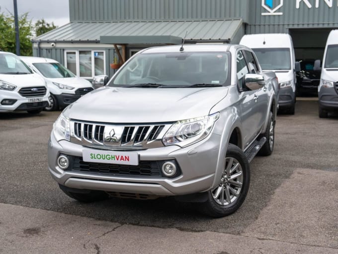 2025 Mitsubishi L200