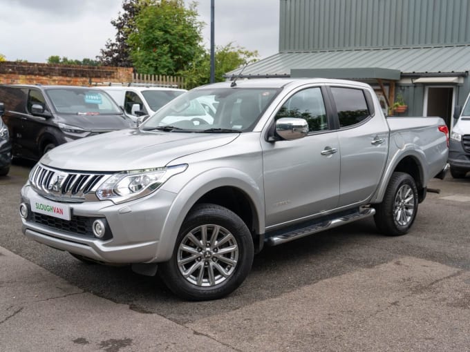 2025 Mitsubishi L200