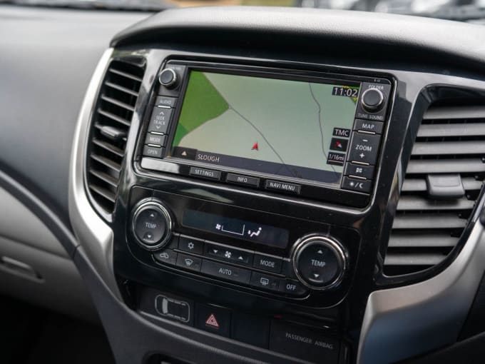 2025 Mitsubishi L200