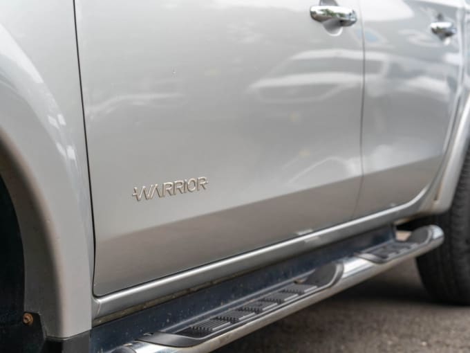 2025 Mitsubishi L200