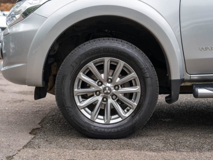 2025 Mitsubishi L200