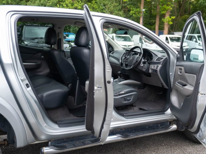 2025 Mitsubishi L200